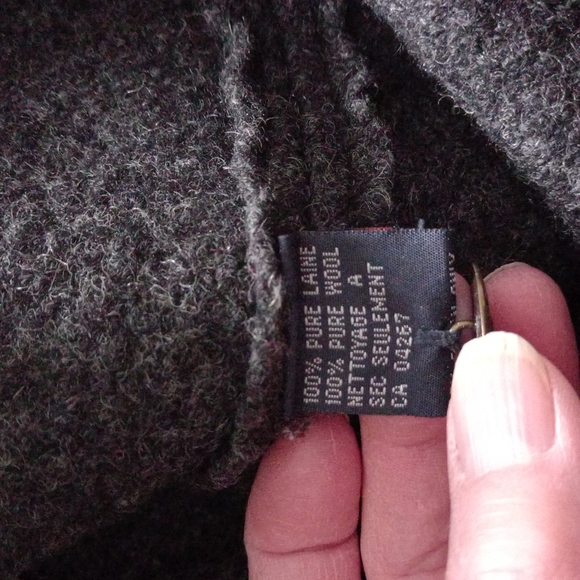 Vintage 100% Wool Cardigan - Picture 7 of 8